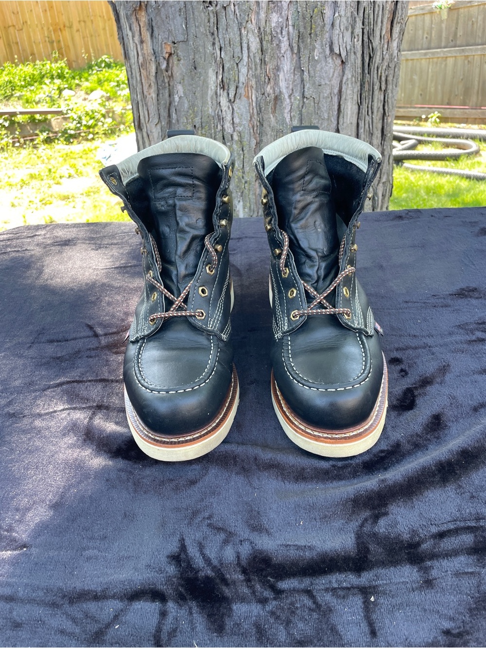 Thorogood 9.5 2E Heritage Moc Toe 814-6201 Black Soft Toe